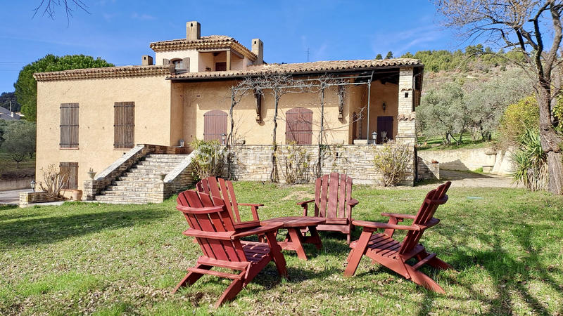 Maison - 165 m² - 6 pièces