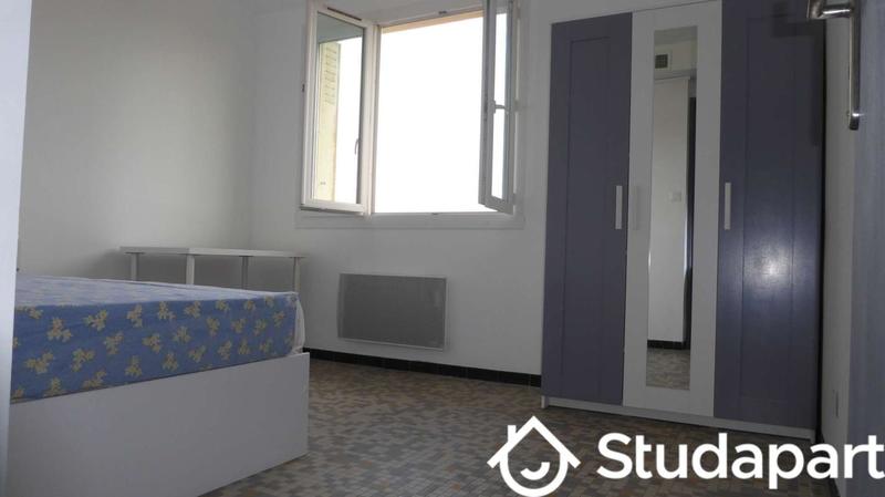 Chambre - 9 m² - 1 pièce