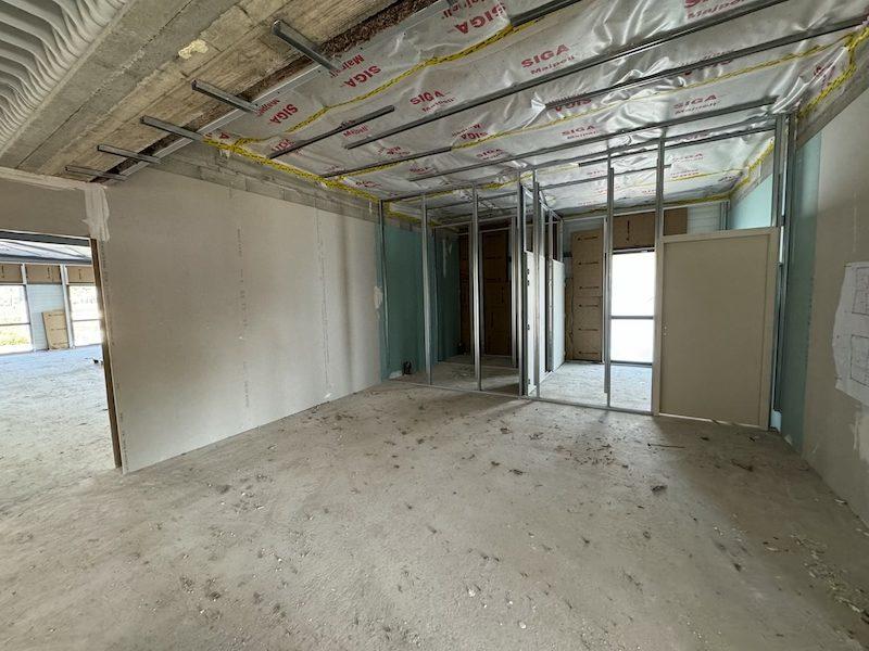 Local commercial - 630 m² - 4 pièces