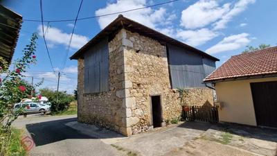 Grange - 106 m² - 2 pièces