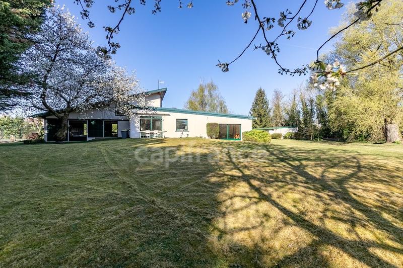 Villa - 320 m² - 9 pièces