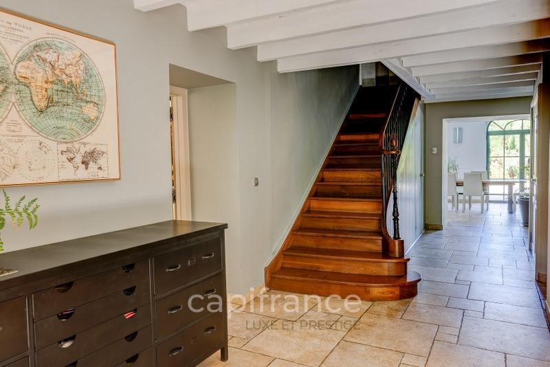 Demeure - 352 m² - 10 pièces