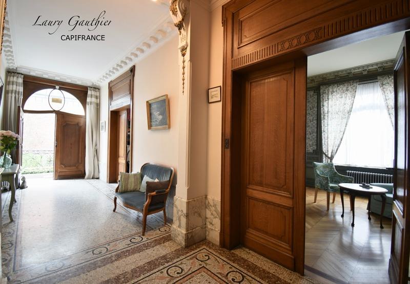 Maison bourgeoise - 435 m² - 15 pièces