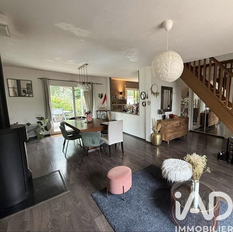 Maison - 142 m² - 5 pièces