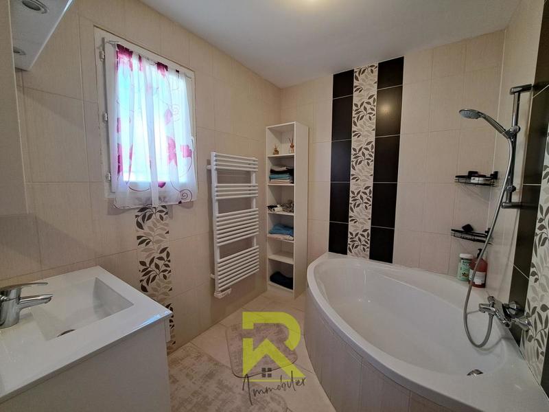 Villa - 180 m² - 7 pièces