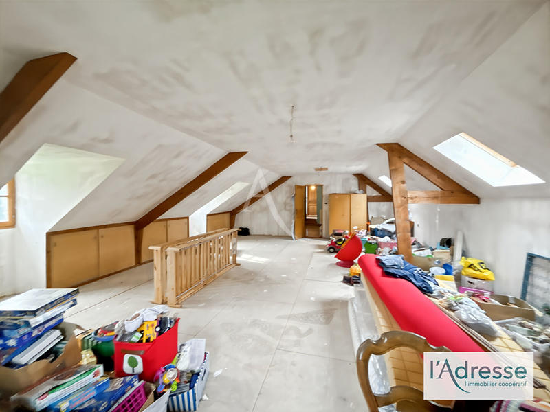 Maison - 249 m² - 7 pièces