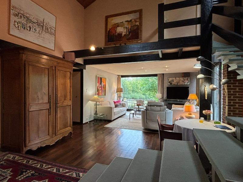 Propriété - 237 m² - 11 pièces