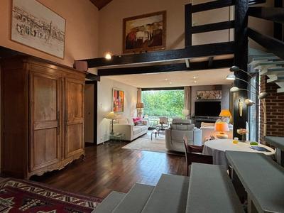 Propriété - 237 m² - 11 pièces