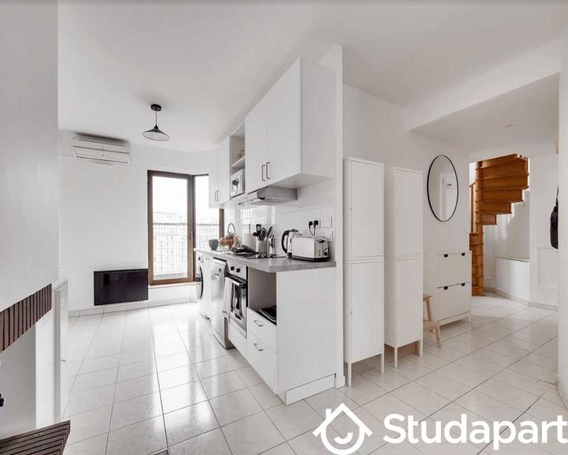 Chambre - 120 m² - 1 pièce