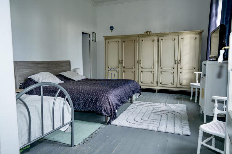 Château - 167 m² - 3 pièces