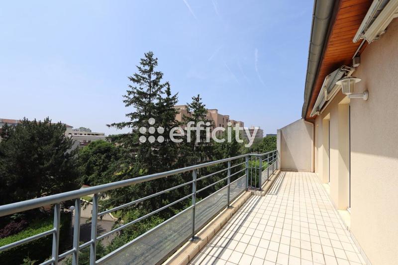 Appartement - 174 m² - 6 pièces