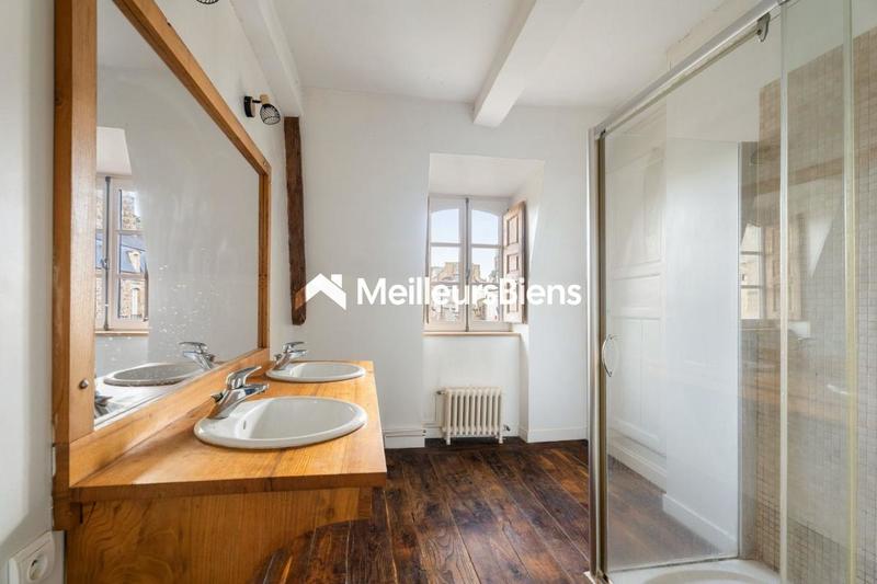Maison de maîtres - 232 m² - 8 pièces