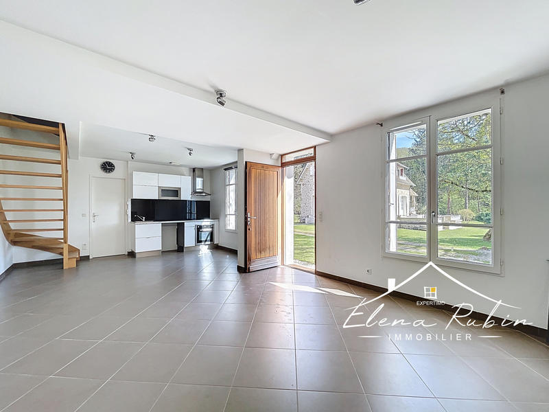 Propriété - 251 m² - 10 pièces