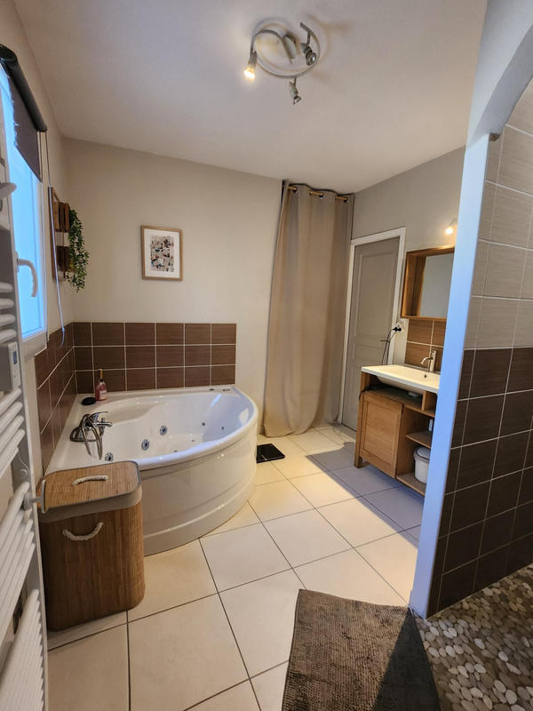 Maison - 150 m² - 4 pièces