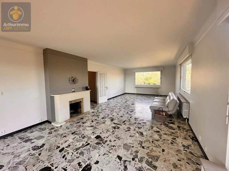 Maison - 300 m² - 8 pièces