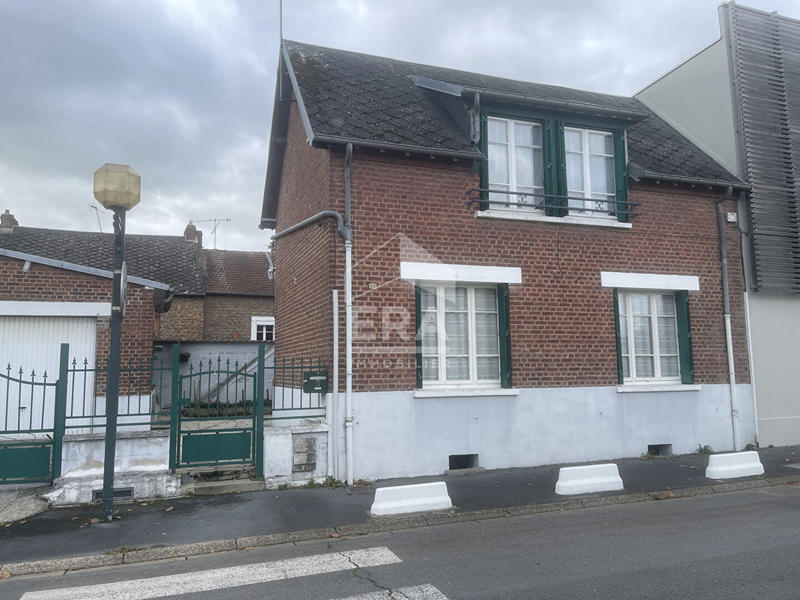 Maison - 93 m² - 4 pièces