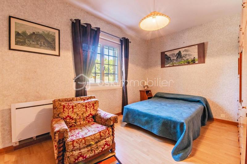 Maison traditionnelle - 205 m² - 8 pièces