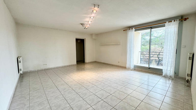 Appartement - 90 m² - 4 pièces