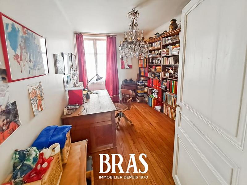 Maison - 200 m² - 6 pièces