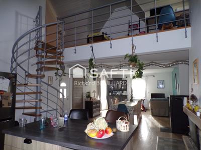 Maison - 142 m² - 8 pièces