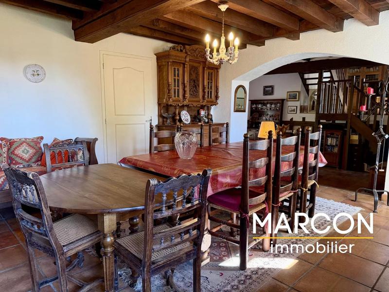 Propriété - 145 m² - 6 pièces