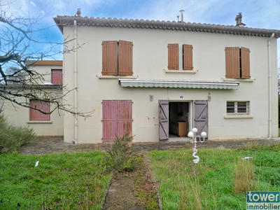 Maison - 240 m² - 7 pièces
