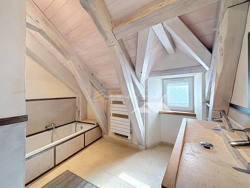 Maison - 197 m² - 7 pièces