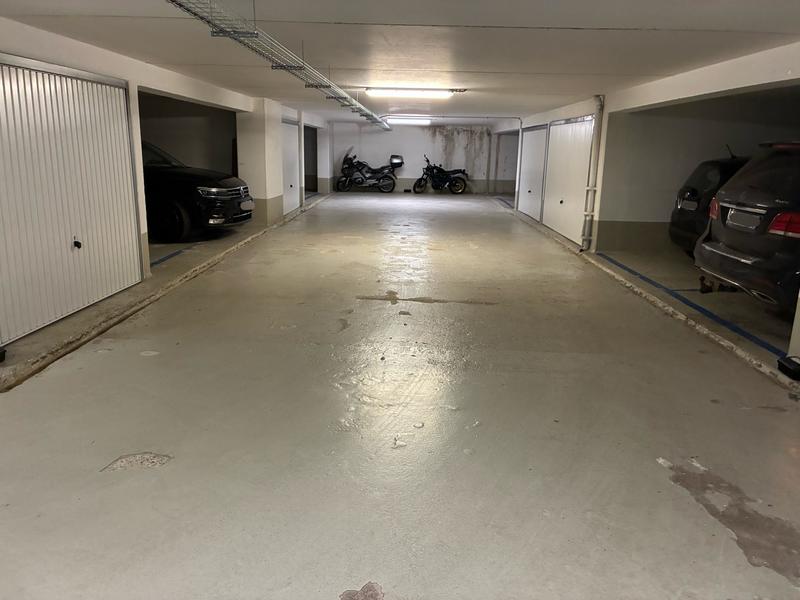 Parking / Garage - 28 m²