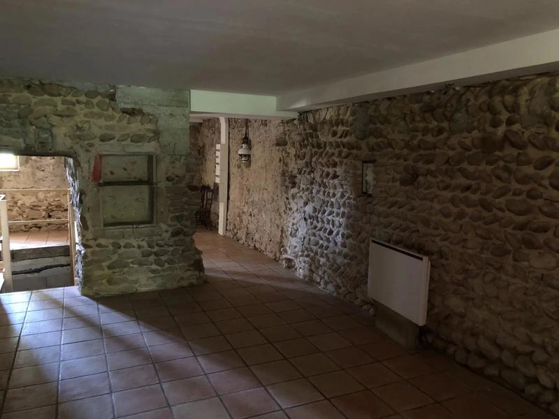 Maison - 235 m² - 5 pièces