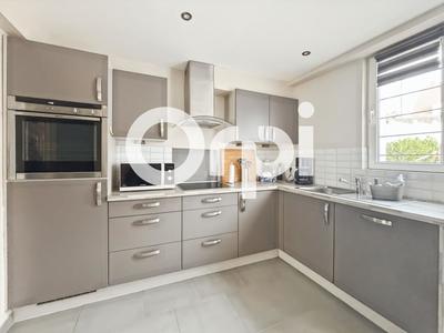 Maison - 83 m² - 4 pièces