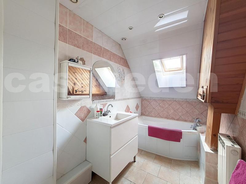 Maison - 270 m² - 7 pièces