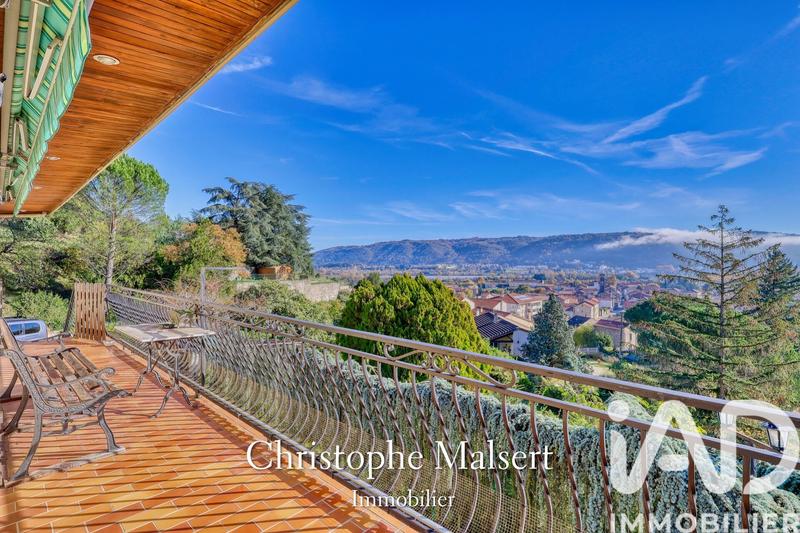 Maison - 95 m² - 4 pièces