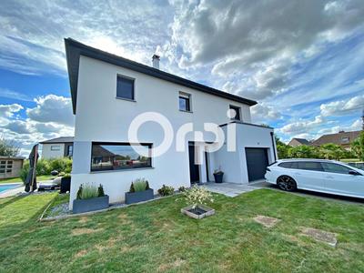 Maison - 140 m² - 5 pièces