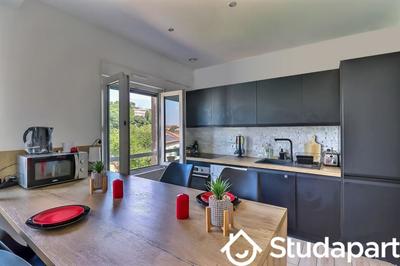 Chambre - 14 m² - 1 pièce