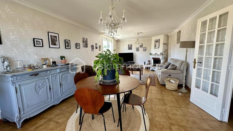 Villa - 280 m² - 9 pièces