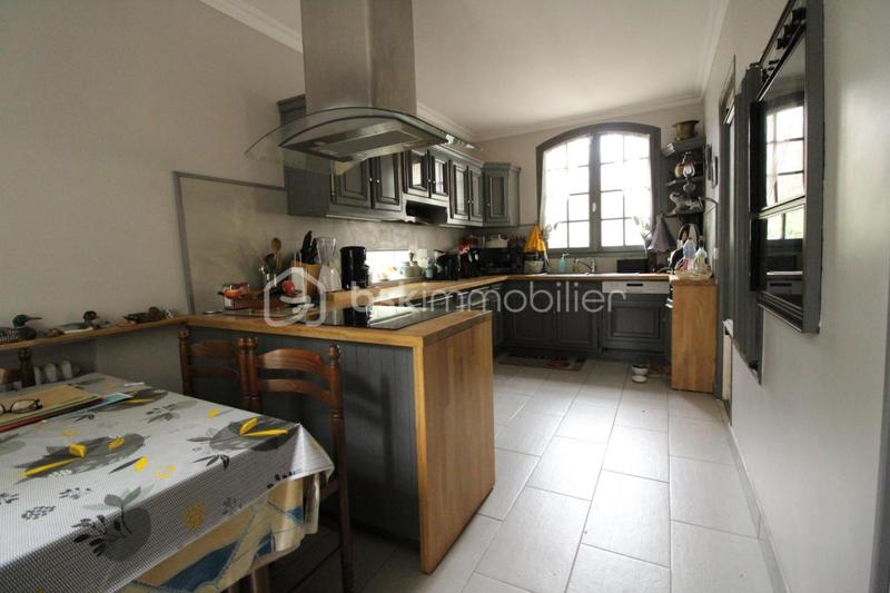 Maison - 226 m² - 7 pièces