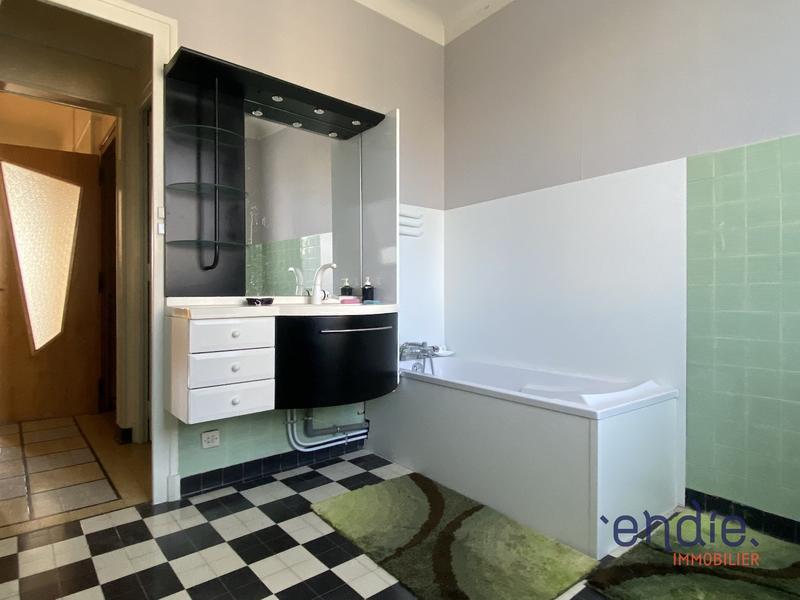 Immeuble - 184 m² - 7 pièces