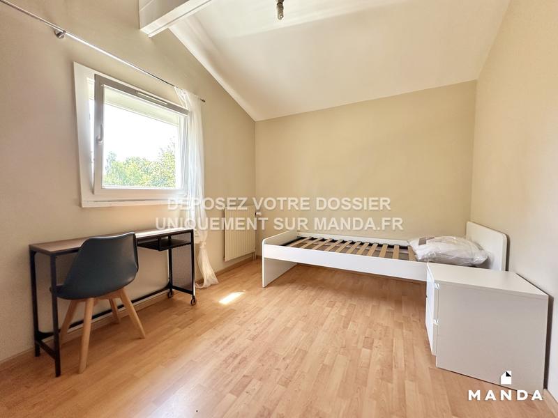 Chambre - 9 m² - 4 pièces