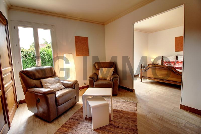 Maison - 227 m² - 8 pièces