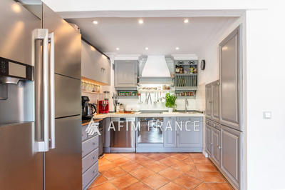 Appartement - 100 m² - 4 pièces