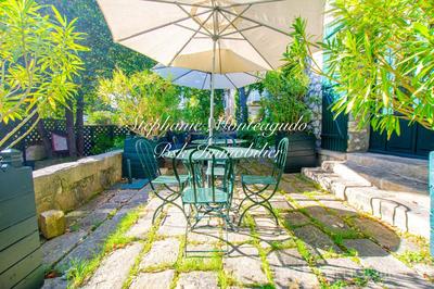 Demeure - 243 m² - 7 pièces