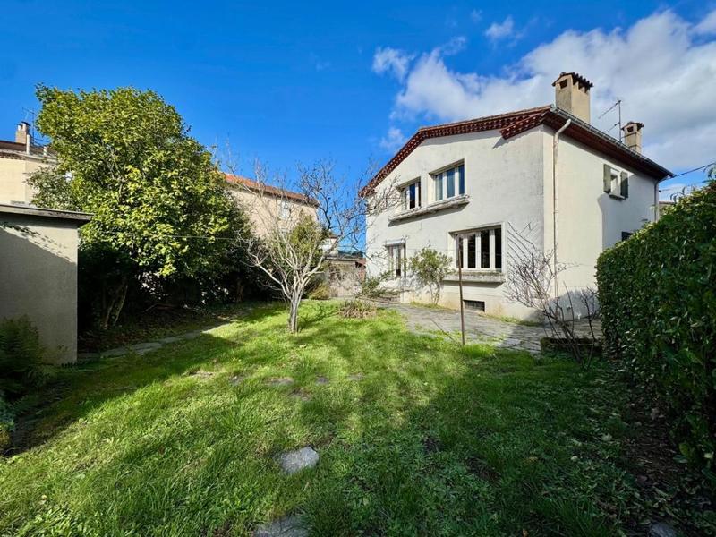 Maison - 175 m² - 7 pièces