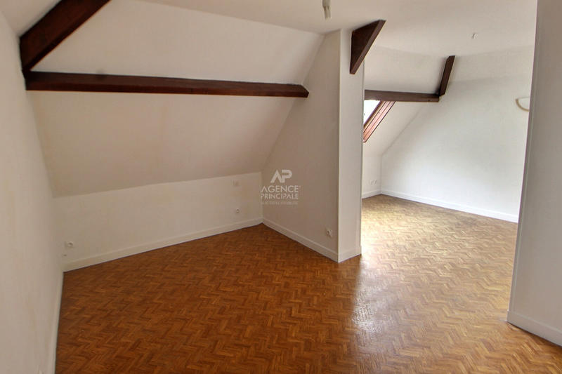 Maison - 90 m² - 6 pièces