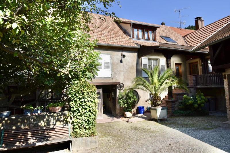 Maison - 300 m² - 10 pièces