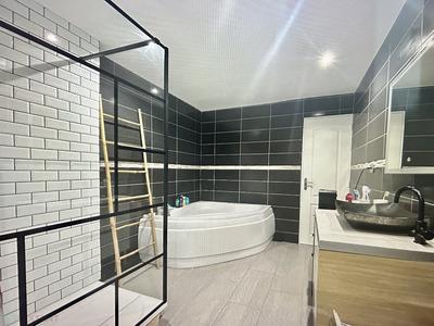 Maison - 105 m² - 4 pièces