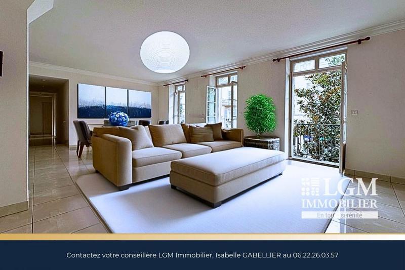 Appartement - 126 m² - 3 pièces