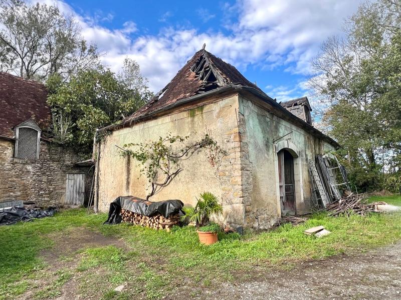Château - 1 500 m² - 11 pièces