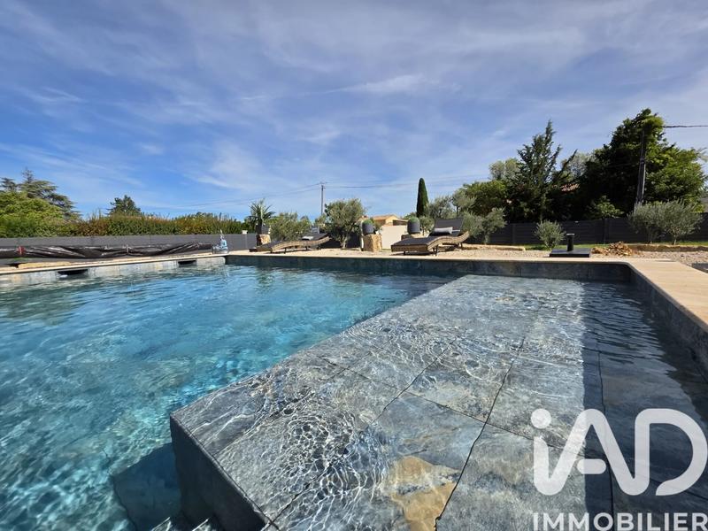 Maison - 143 m² - 5 pièces