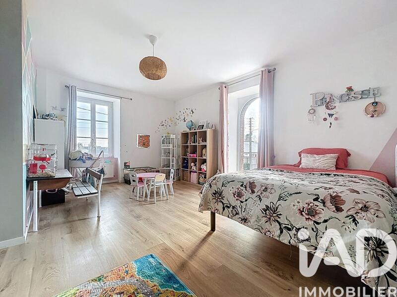 Maison - 197 m² - 6 pièces