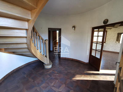 Maison - 225 m² - 10 pièces